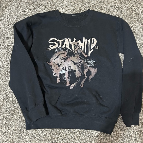 Black Sweatshirt with Graphic Print and Crew Neck Style - Picture 1 of 1